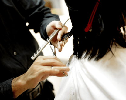 WOMEN'S HAIRCUT